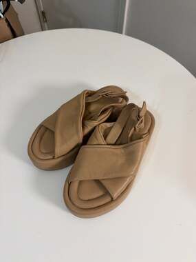 Paloma Barceló Gemma Leather Slingback Platform Sandals - Nude/Tan Size 38